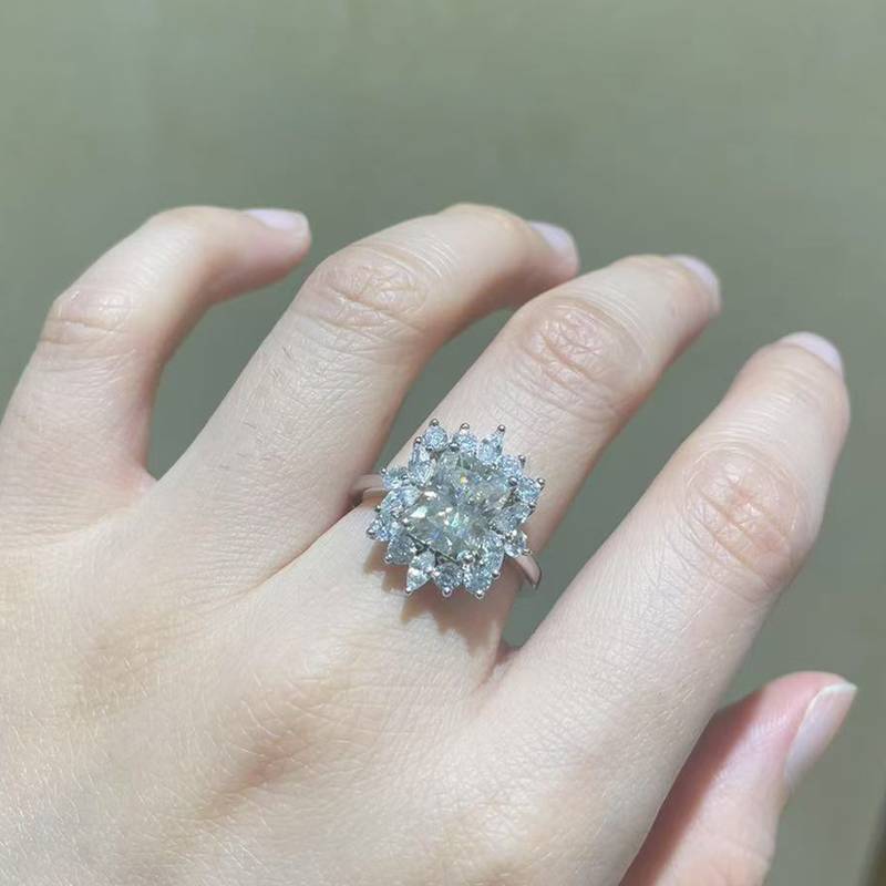 Luxury款马眼小钻围镶方钻Women's RingS925银镀白金定制选款主石Moissanite2.0ct/副石高碳钻